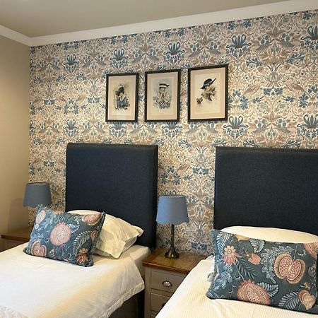 The Dinney B&B Бриджнорс Экстерьер фото